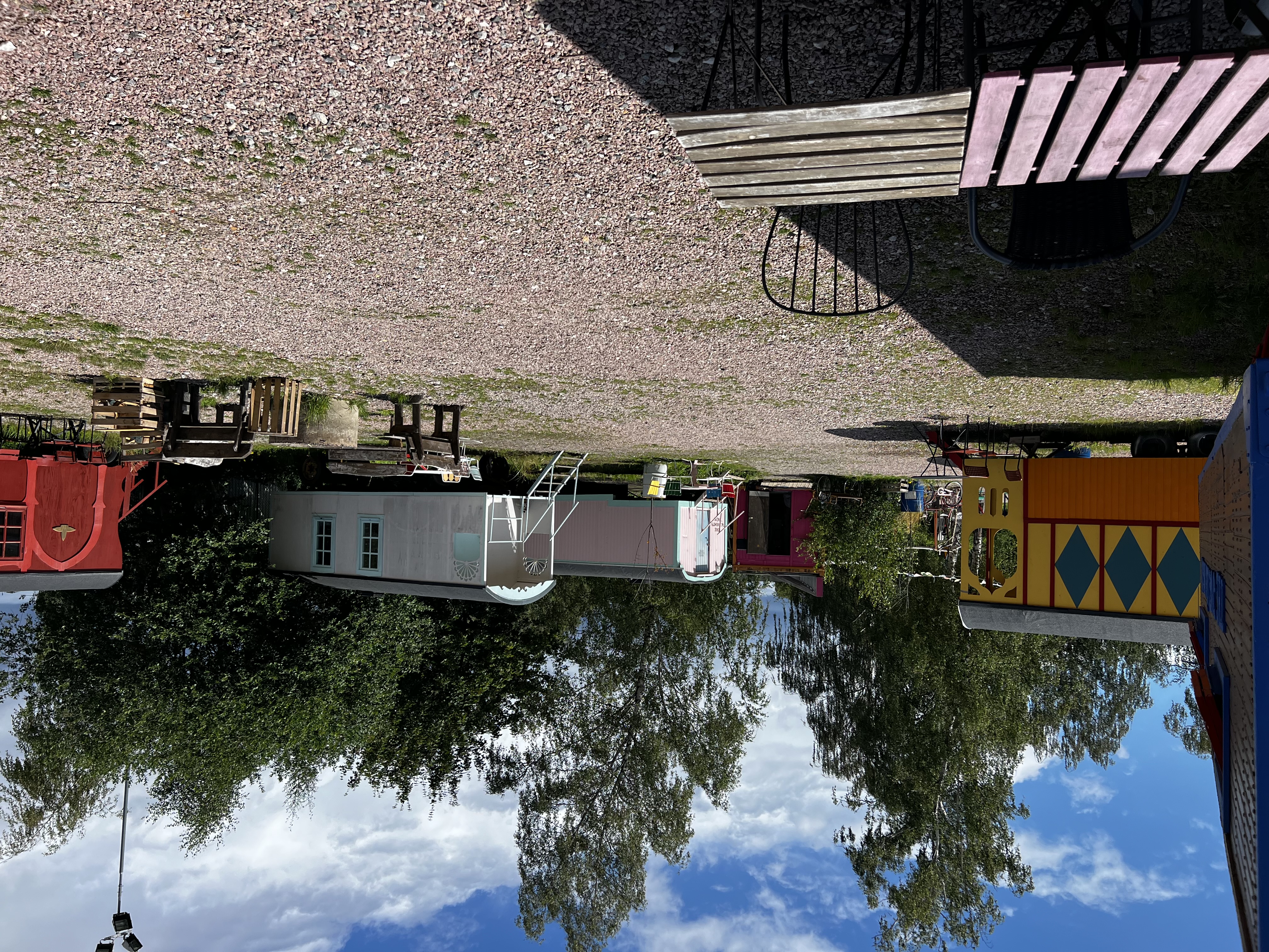 Zirkuswagen auf dem Gelände des Circushotel Malmö